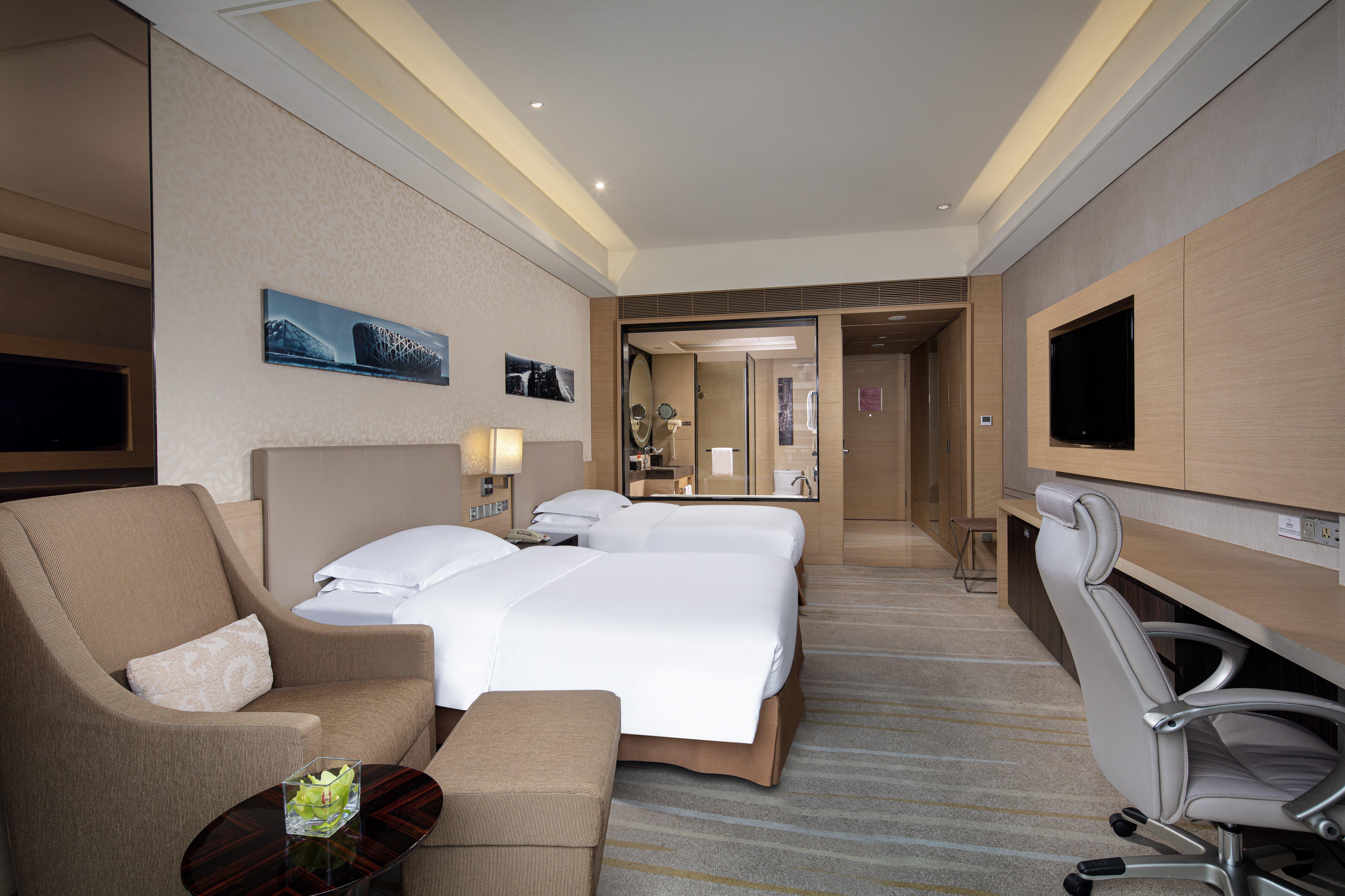 Crowne Plaza Guangzhou Huadu By Ihg - Free Shuttle Bus Between Hotel To Exhibition Center During Canton Fair Экстерьер фото