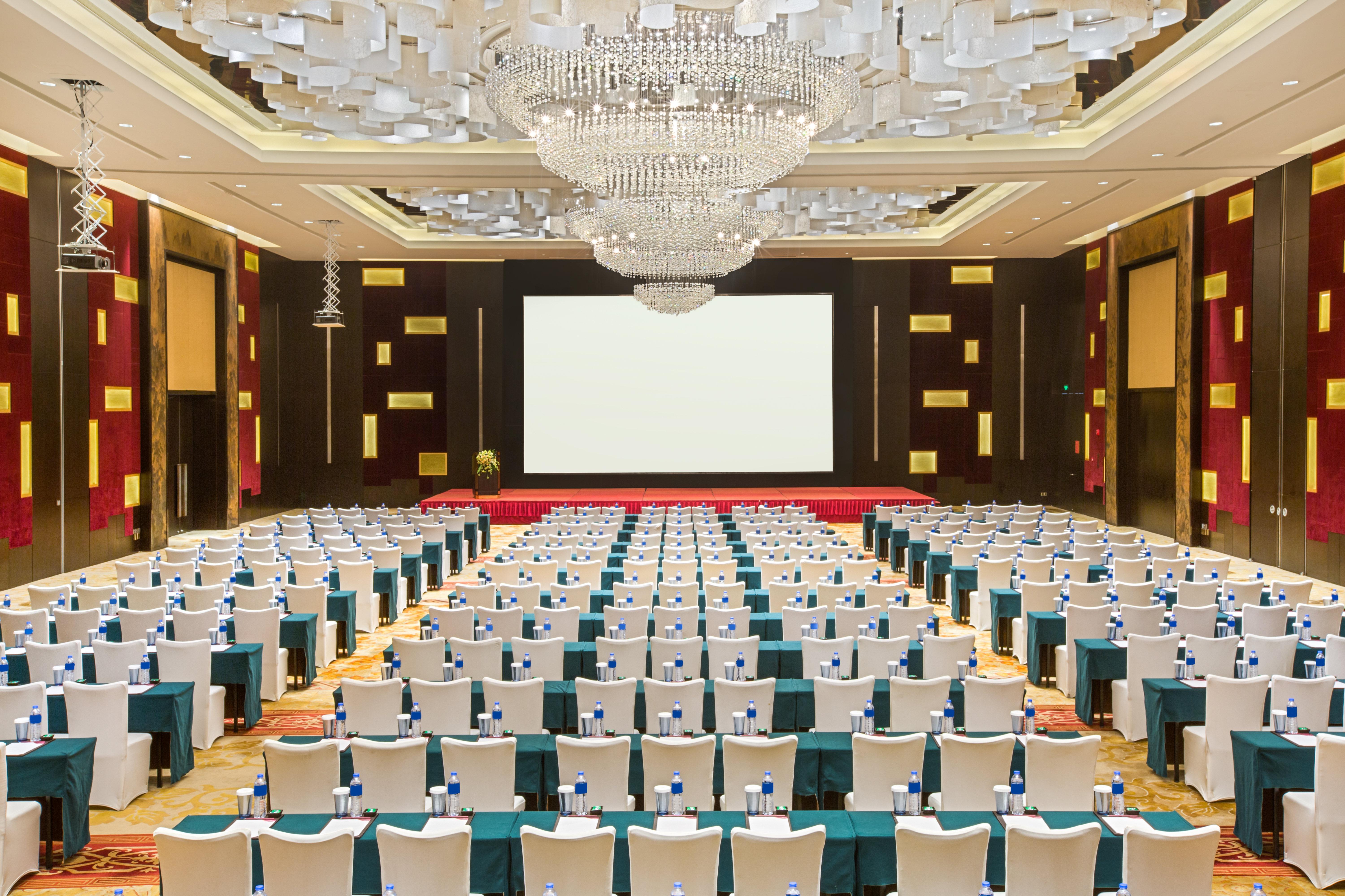 Crowne Plaza Guangzhou Huadu By Ihg - Free Shuttle Bus Between Hotel To Exhibition Center During Canton Fair Экстерьер фото