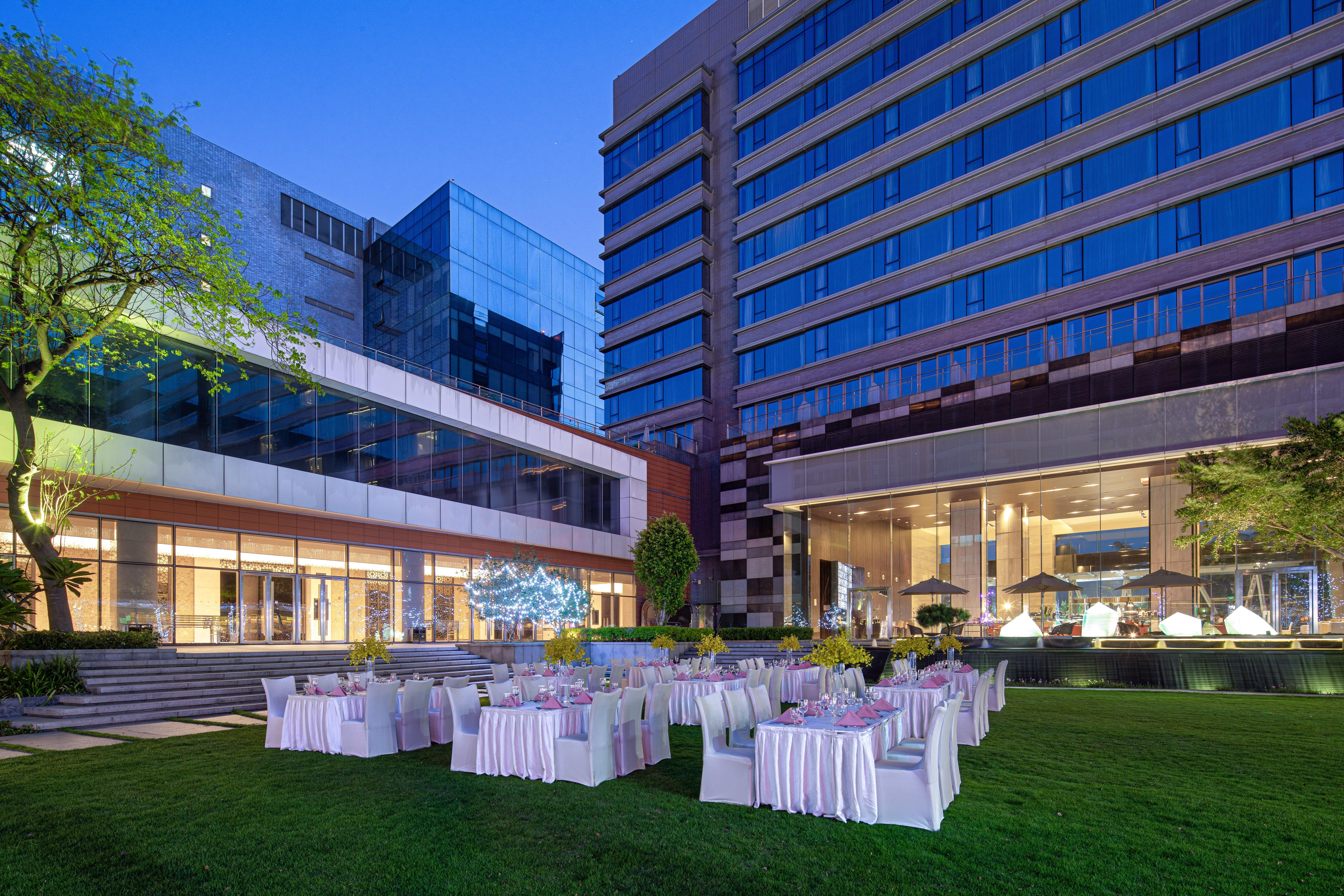 Crowne Plaza Guangzhou Huadu By Ihg - Free Shuttle Bus Between Hotel To Exhibition Center During Canton Fair Экстерьер фото