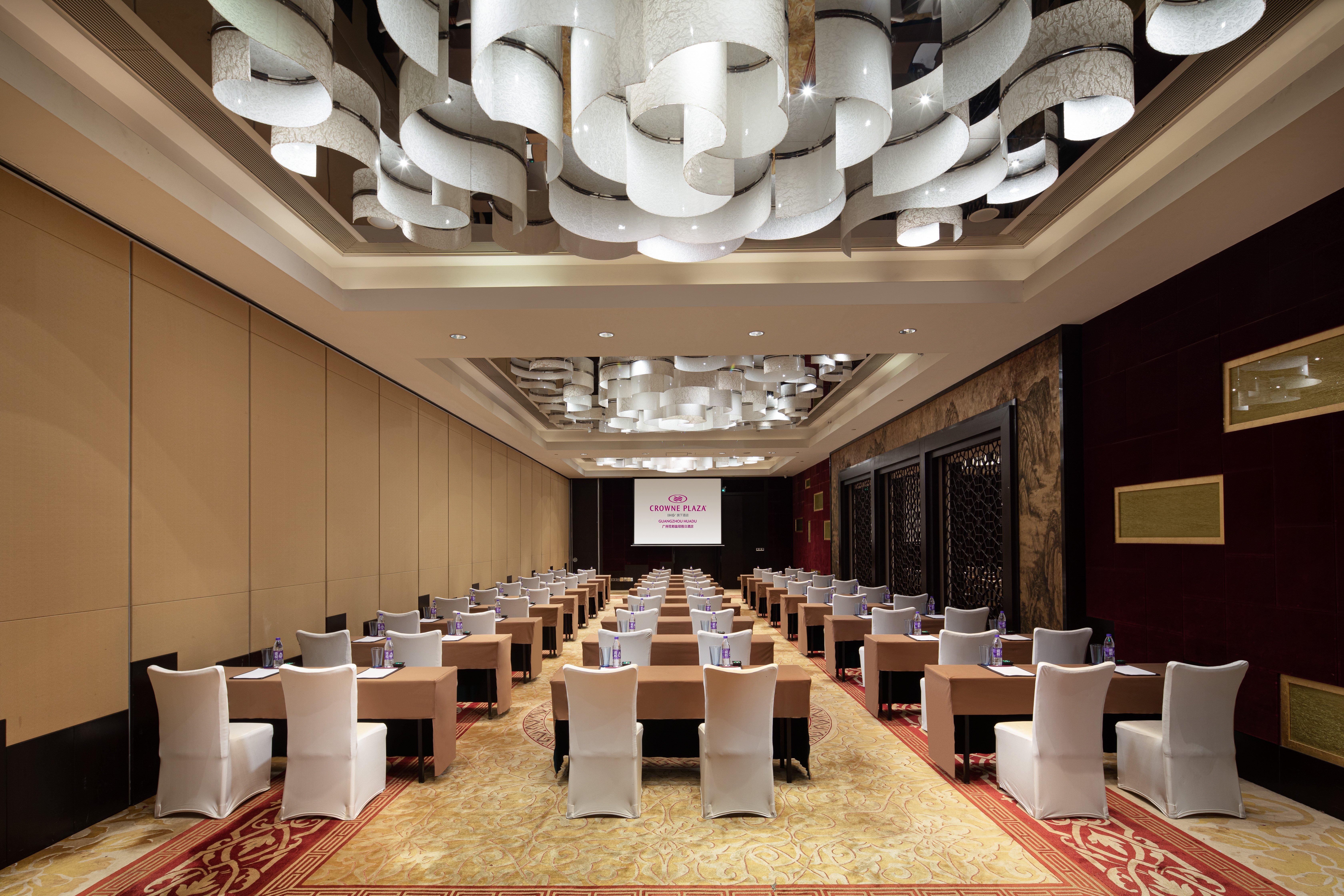 Crowne Plaza Guangzhou Huadu By Ihg - Free Shuttle Bus Between Hotel To Exhibition Center During Canton Fair Экстерьер фото